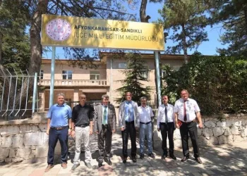 Sandıklıda Eği̇ti̇m Masaya Yatırıldı