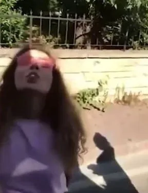 Şarkıcı Irmak Arıcının Tartıştığı Sürücüye Tükürdüğü Anlar Kamerada