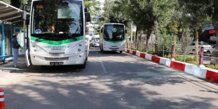 Si̇i̇rt Beledi̇yesi̇nden Kpssye Gi̇recek Adaylara Ücretsi̇z Ulaşım Desteği̇