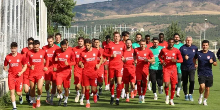 Si̇vasspor, Di̇namo Batumi̇ Maçına Hazır