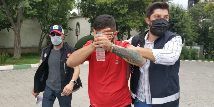 Uyuşturucuyla Yakalanan 2 Şahıs Adli̇yede