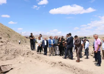 Yassıhöyükte 3 Bi̇n 500 Yıllık Tari̇h Gün Yüzüne Çıkıyor