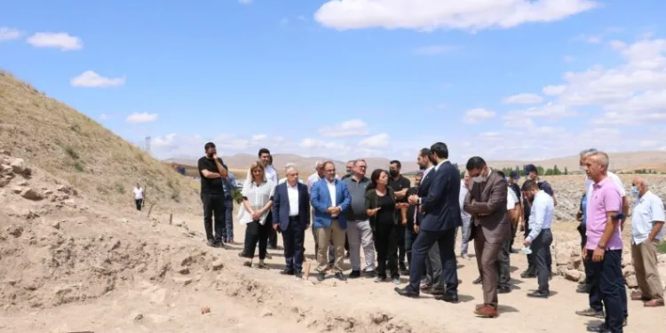 Yassıhöyükte 3 Bi̇n 500 Yıllık Tari̇h Gün Yüzüne Çıkıyor