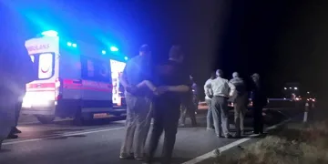 Yardıma gitmişlerdi araç çarpmasıyla öldüler