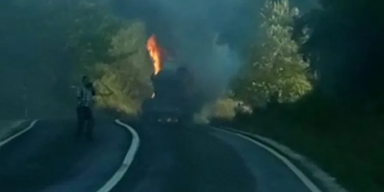 Bursa’da sülfürik asit yüklü tanker yandı