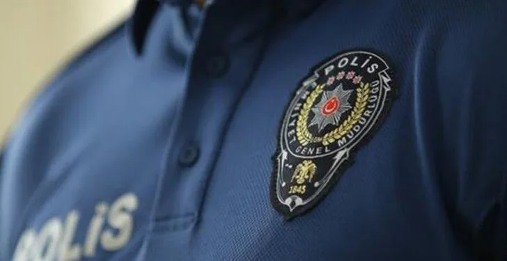 Hırsız polis kovalamacasında komiseri ezdiler