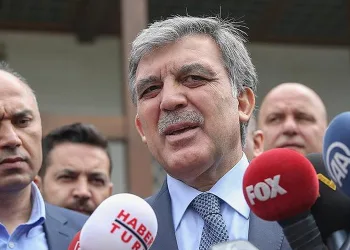 Fehmi Koru’nun Abdullah Gül çıkışına Ahmet Hakan’dan yanıt!