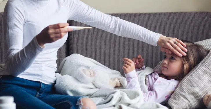 Çocuğunuz grip mi Covid mi? Ayırt etmek mümkün