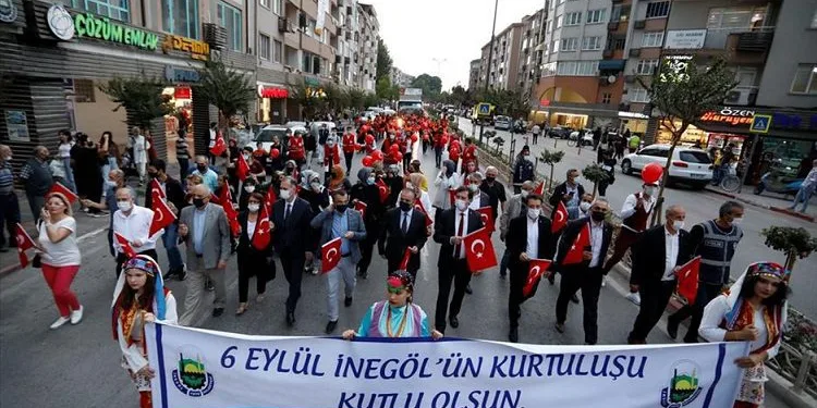Bursa İnegöl’de kurtuluş coşkusu tüm şehri sardı