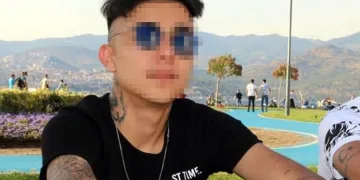 Evinde birlikte alkol aldığı kişiyi öldürdü