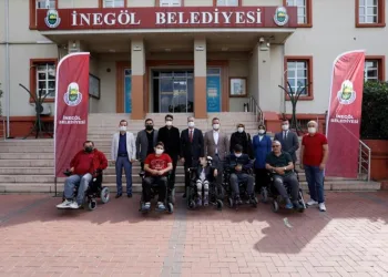 Bursa İnegöl’de mavi kapaklar 5 kişiye umut oldu