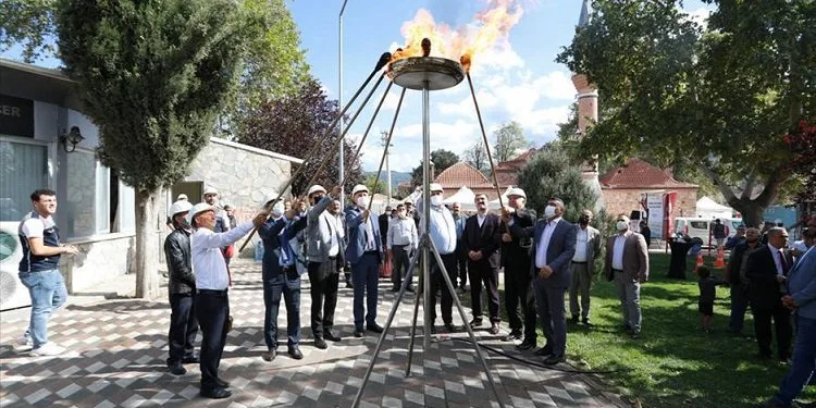 Bursa İnegöl’de Kurşunlu ve 5 kırsal mahalle doğal gaza kavuştu