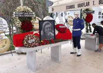Türk Sanat Müziği Sanatçısı İnci Çayırlı son yolculuğuna uğurlandı