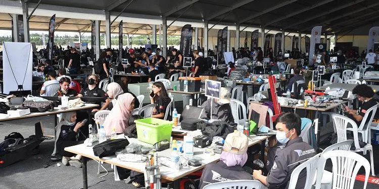 İHA yarışları Bursa’da tüm hızıyla devam ediyor