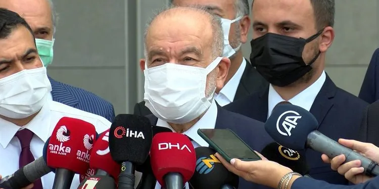 Karamollaoğlu, Oğuzhan Asiltürk’ü hastanede ziyaret etti