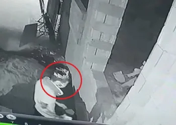 Bursa’da başına taktığı taçla hırsızlık yaptı