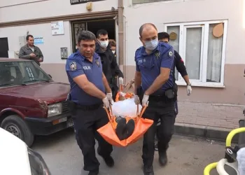 Bursa’da şiddet uygulayan sevgilisini bıçakladı