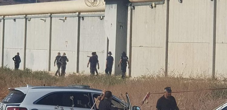 İsrail’de 6 Filistinli mahkum, tünel kazarak hapisten kaçtı