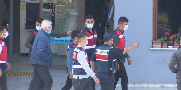 Çevik Bir Adli Tıp’ta sağlık kontrolünden geçirilirken görüntülendi