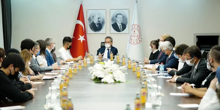 Bakan Özer okullara devam oranını açıkladı