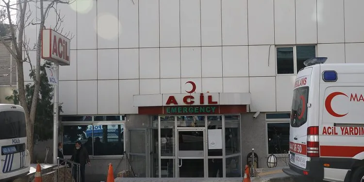 Eşini üzüm bağında, boğazını keserek öldürdü