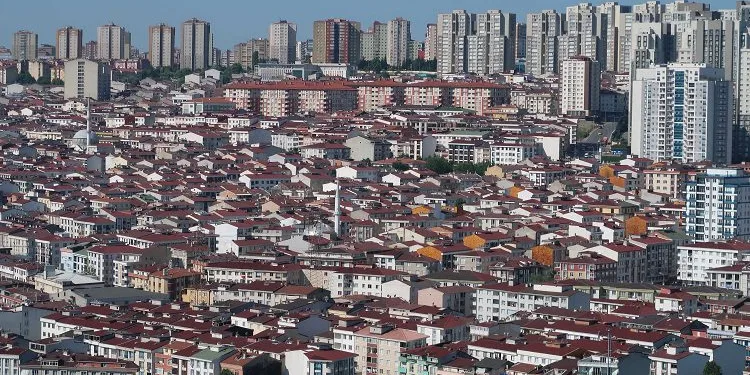 “Devlet düzenleyici ve denetleyici fonksiyonuyla ‘kiralık daire krizi’ne müdahale etmeli”