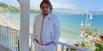 Israra rağmen aşı olmayan doktor virüsten hayatını kaybetti