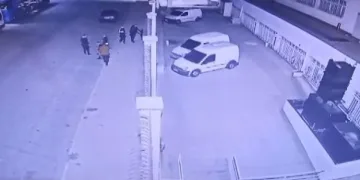 Esenyurt’ta arkadaşını silahla öldürdü