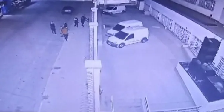Esenyurt’ta arkadaşını silahla öldürdü