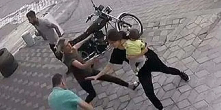 Kızı kaçıramayınca ailesine saldırdılar