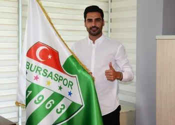 Bursaspor’da Ozan Sol’un sözleşmesi feshedildi