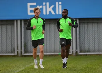 Bursaspor’da İsmail Çokçalış ve Reagy Ofosu takımdan ayrı çalıştı