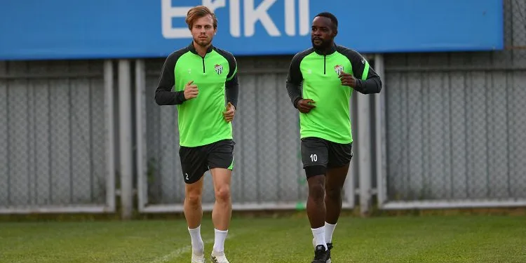 Bursaspor’da İsmail Çokçalış ve Reagy Ofosu takımdan ayrı çalıştı