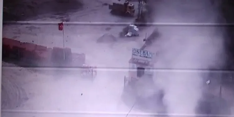 Bursa’da hortum paniği kamerada!