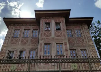 Bursa’da misafirler milyonluk konakta ücretsiz ağırlanıyor