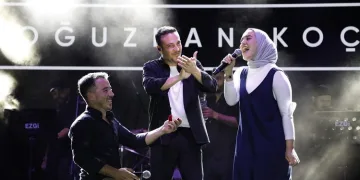 Bursa’da Oğuzhan Koç konserinde sürpriz evlilik teklifi