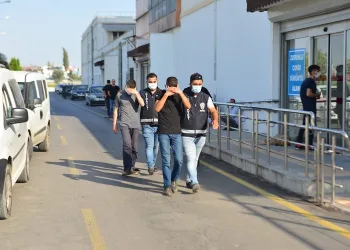Ekmek kuyruğunda cinayet! Ölen 13, öldüren 15 yaşında