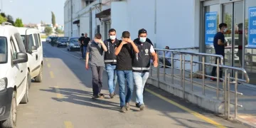 Ekmek kuyruğunda cinayet! Ölen 13, öldüren 15 yaşında