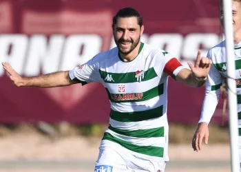 Bursaspor’dan ayrılan Özer Hurmacı boşta kaldı