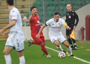Bursaspor deplasmanda Altınordu ile karşı karşıya gelecek