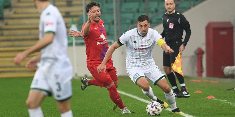 Bursaspor deplasmanda Altınordu ile karşı karşıya gelecek