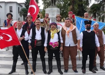 Bursalı efeler, dedelerinin izinden gittiler