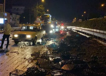 Bursa’da otomobil ile incir yüklü kamyonet çarpıştı