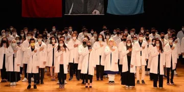 BUÜ Diş Hekimliği’nde yeni akademik dönem başladı