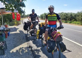 Avusturya’dan bisikletle Bursa’ya kadar geldiler