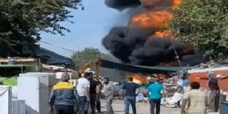 Bursa’da yangın! Siyah dumanlar gökyüzünü kapladı