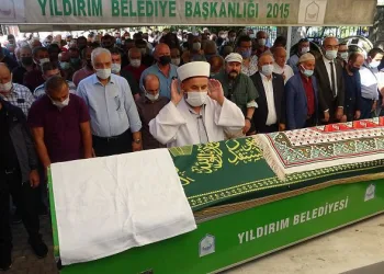 Bursa’nın Karagöz’ü son yolculuğuna uğurlandı