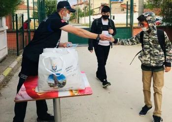 Bursa Yenişehir’de yüze eğitime hijyen desteği