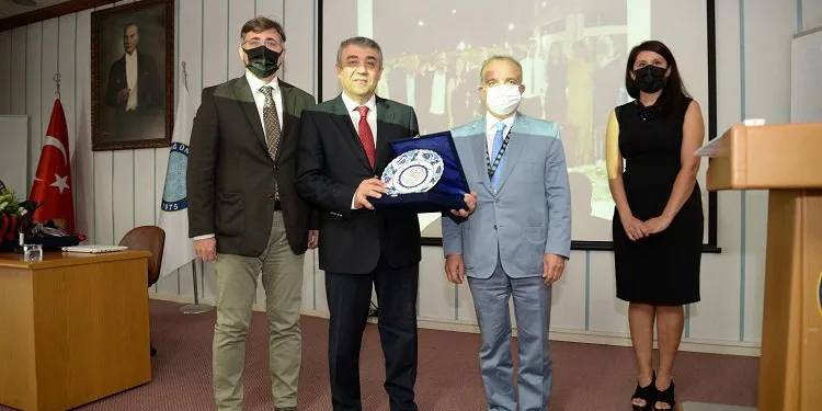 Prof. Dr. Zarifoğlu’na emeklilik töreni