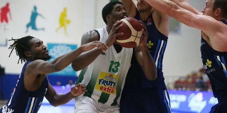 Frutti Extra Cup: Frutti Extra Bursaspor: 89 ALBA Berlin: 75